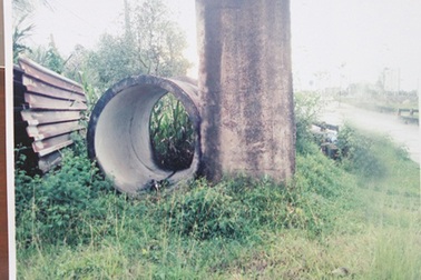 Nhậu say, nữ sinh bị hiếp dâm trong ống cống