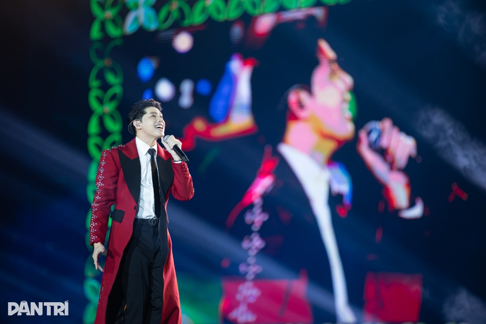 Hơn 50.000 khán giả hoà  nhịp đập yêu nước cùng concert Tổ quốc trong tim - 5