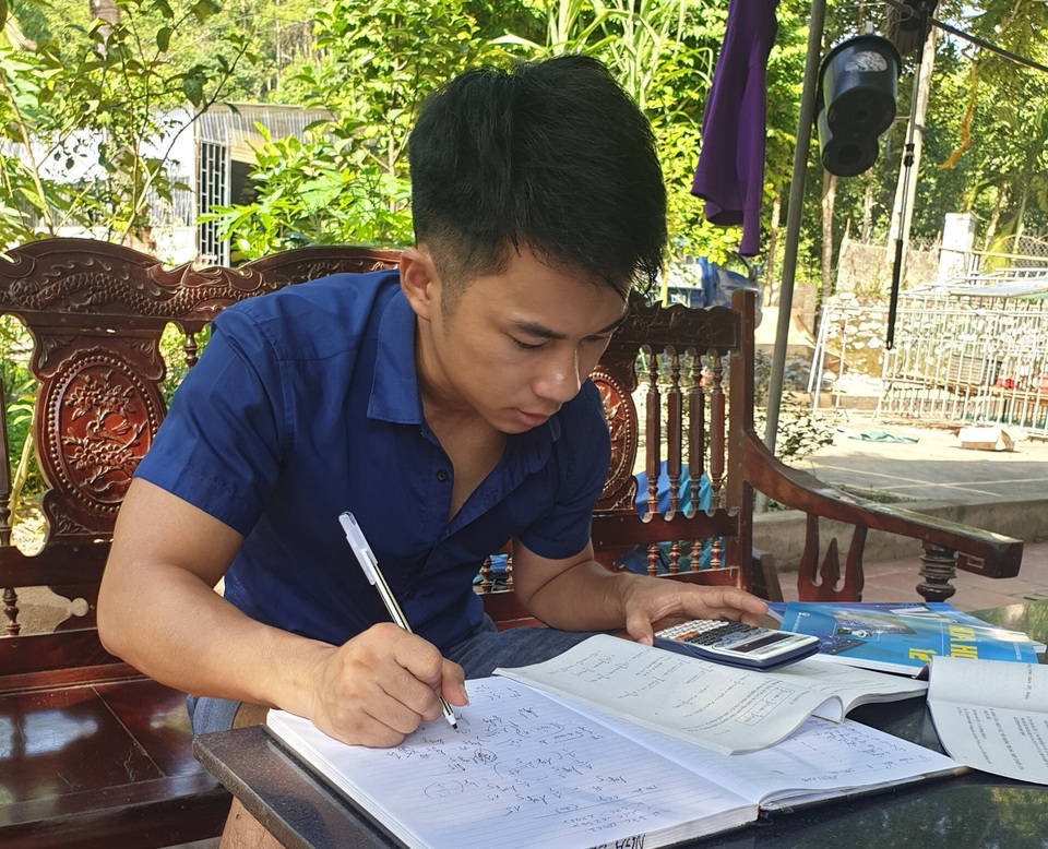 Ông chủ chuỗi hàng chục cửa hàng sáo đi thi... lần thứ 14 - 2 Ông chủ chuỗi hàng chục cửa hàng sáo đi thi... lần thứ 14 - 2