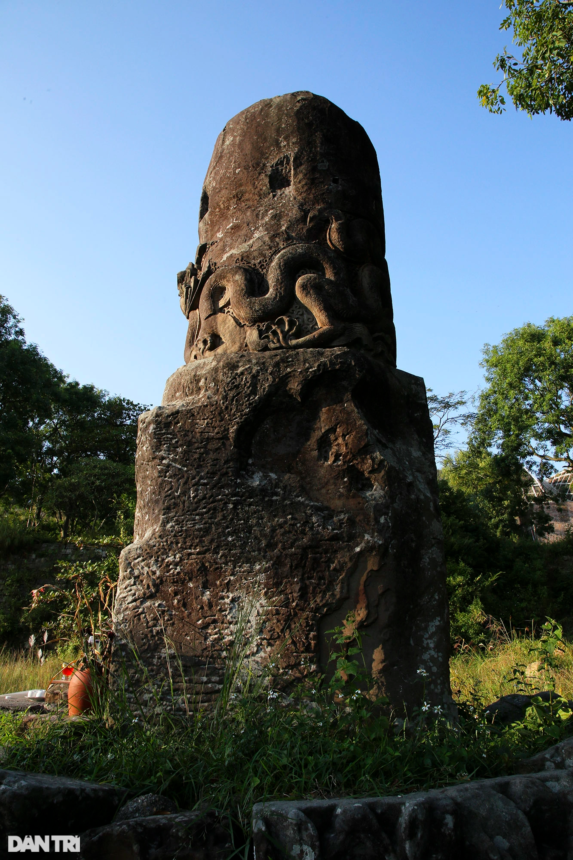 Khám phá những cột đá bí ẩn nghìn năm tuổi ở Việt Nam - 17 Khám phá những cột đá bí ẩn nghìn năm tuổi ở Việt Nam - 17