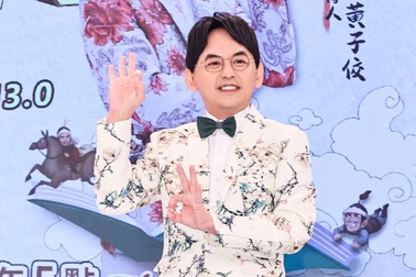 Trung Quốc: Trữ hàng trăm video đồi trụy, nam MC hàng đầu bị lên án dữ dội