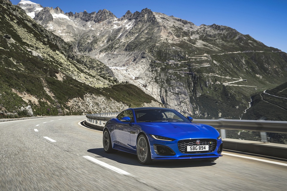 Jaguar F-Type mới ra mắt, phân bổ động cơ từng thị trường - 10 Jaguar F-Type mới ra mắt, phân bổ động cơ từng thị trường - 10