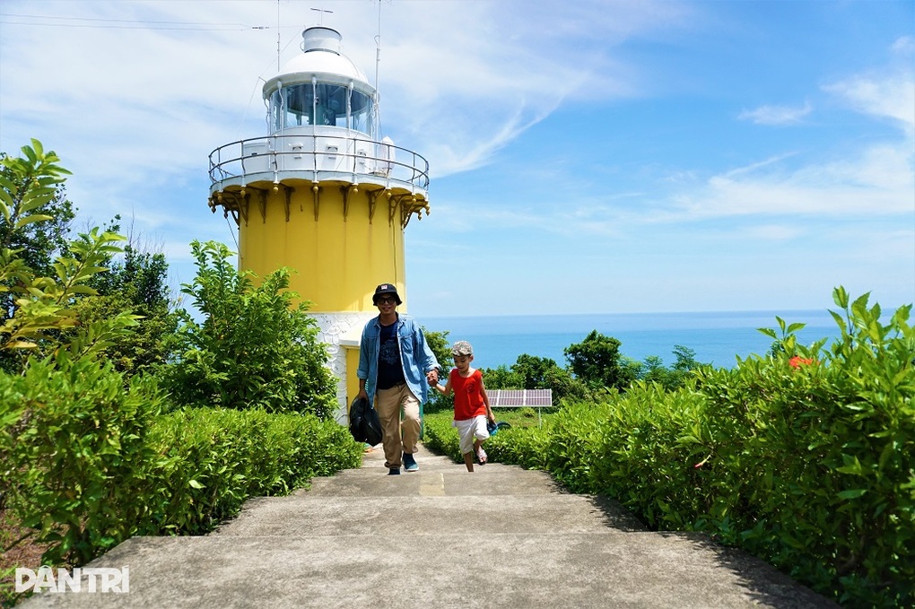 Mắt biển trăm tuổi trên đỉnh Sơn Trà hút khách check-in - 9 Mắt biển trăm tuổi trên đỉnh Sơn Trà hút khách check-in - 9