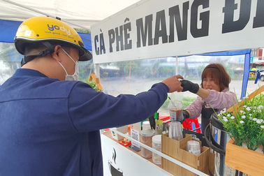 Điểm bán cà phê đặc biệt ở Quảng Bình, khách và chủ đều... im lặng