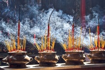 Khói hương ngày Tết ảnh hưởng thế nào đến sức khỏe?