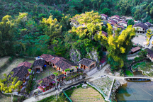 Ngôi làng đá độc đáo ở Cao Bằng thoát nghèo nhờ du lịch cộng đồng