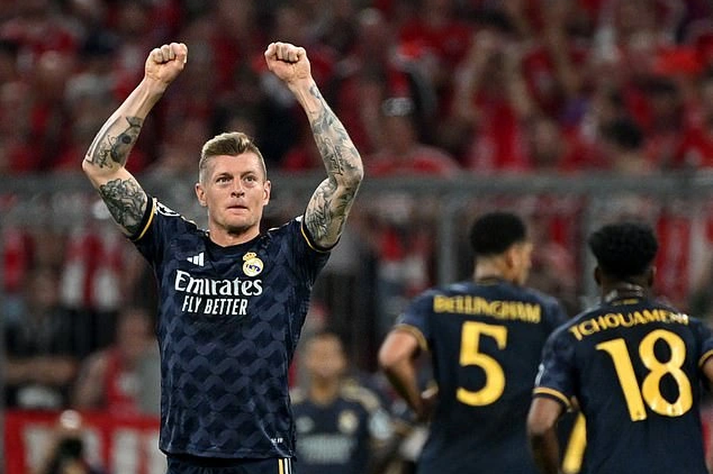 Toni Kroos tỏa sáng dù bị cổ động viên Bayern Munich chế nhạo - 1 Toni Kroos tỏa sáng dù bị cổ động viên Bayern Munich chế nhạo - 1