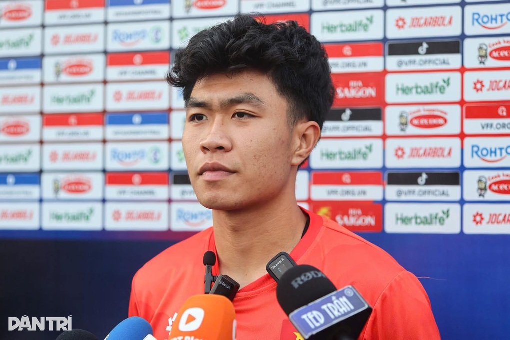 Hậu vệ đội tuyển Việt Nam chấn thương nặng, nguy cơ lỡ SEA Games - 1 Hậu vệ đội tuyển Việt Nam chấn thương nặng, nguy cơ lỡ SEA Games - 1