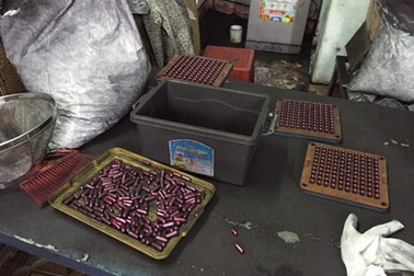 Bộ Công an khen vụ phá lò sản xuất thực phẩm chức năng trị ung thư bằng than tre