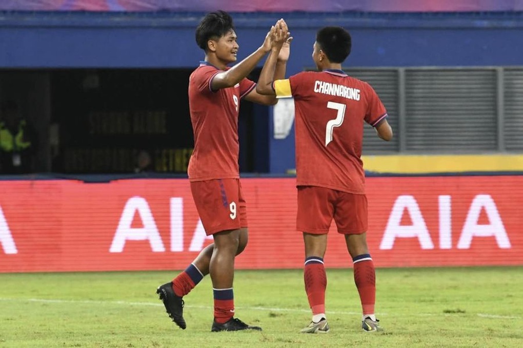 Thắng đậm Lào, U22 Thái Lan gây áp lực cho U22 Việt Nam - 2 Thắng đậm Lào, U22 Thái Lan gây áp lực cho U22 Việt Nam - 2