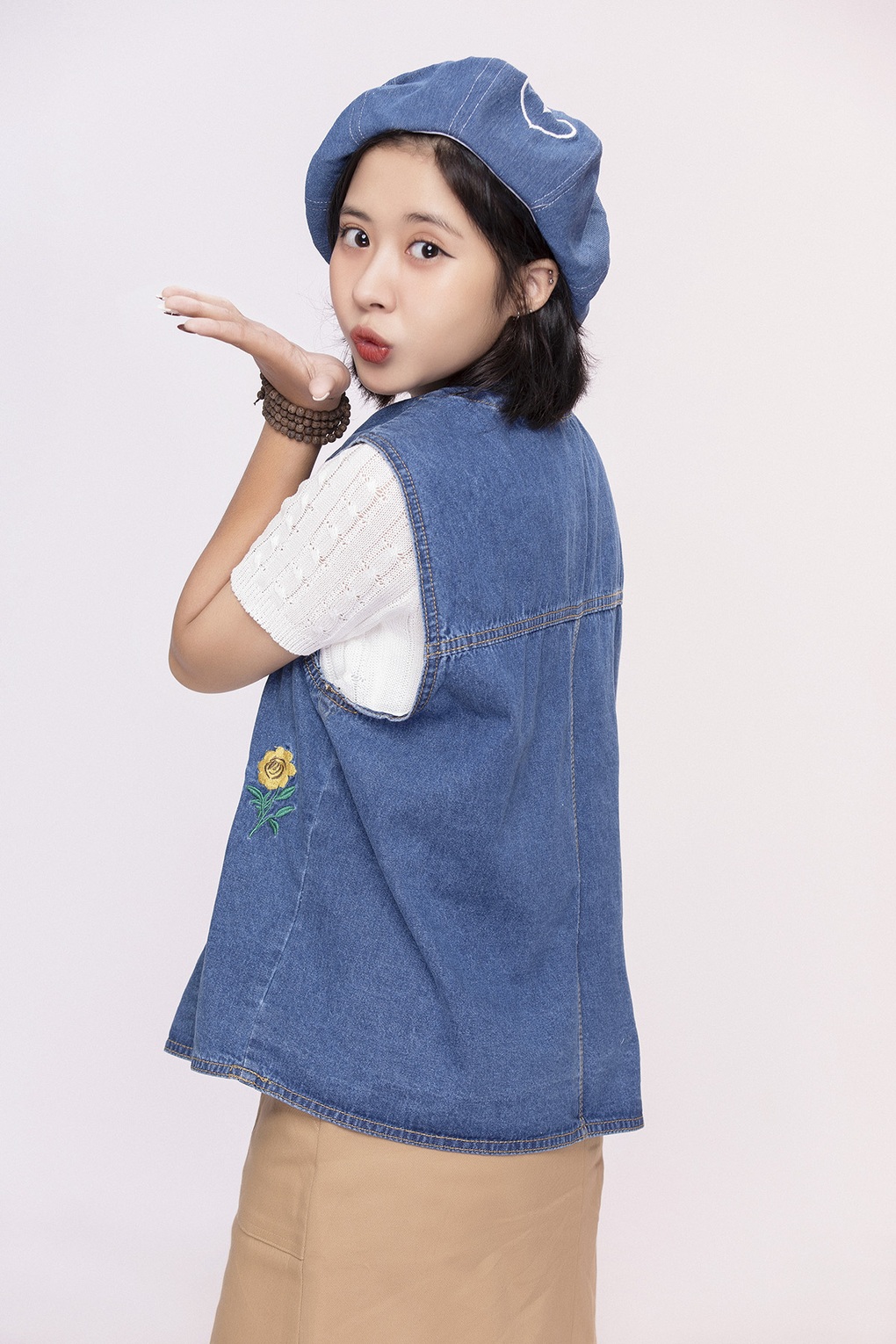 Hồng Nhung The Voice Kids lột xác ngoạn mục sau 8 năm - 5 Hồng Nhung The Voice Kids lột xác ngoạn mục sau 8 năm - 5