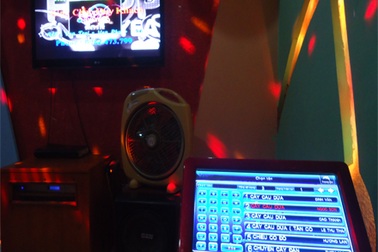 “Bà hỏa” rình rập ở các quán karaoke