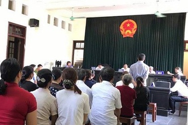 Gia hạn thời hạn chuẩn bị xét xử vụ án người dân kiện Chủ tịch tỉnh Lào Cai ra tòa