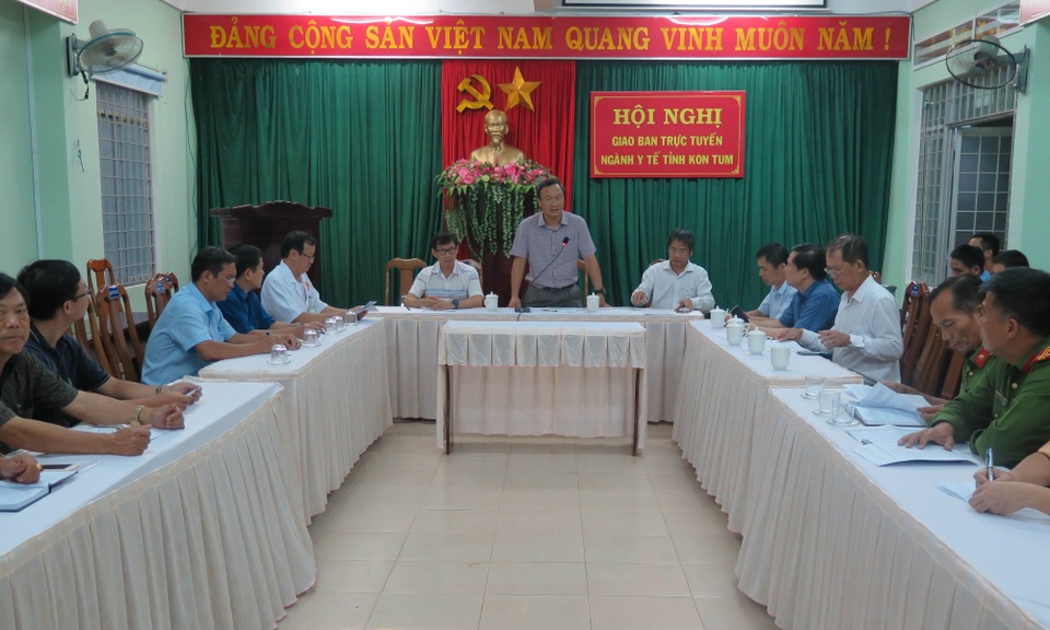 Vụ tai nạn 5 người tử vong: Chạy sai tuyến, phụ xe dương tính với ma túy - 4 Vụ tai nạn 5 người tử vong: Chạy sai tuyến, phụ xe dương tính với ma túy - 4
