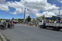 Vụ 2 ngôi nhà án ngữ đường lớn suốt 20 năm: Một hộ dân đồng ý tháo dỡ