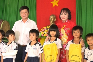 Trường học dành cho trẻ em cơ nhỡ… khai giảng muộn