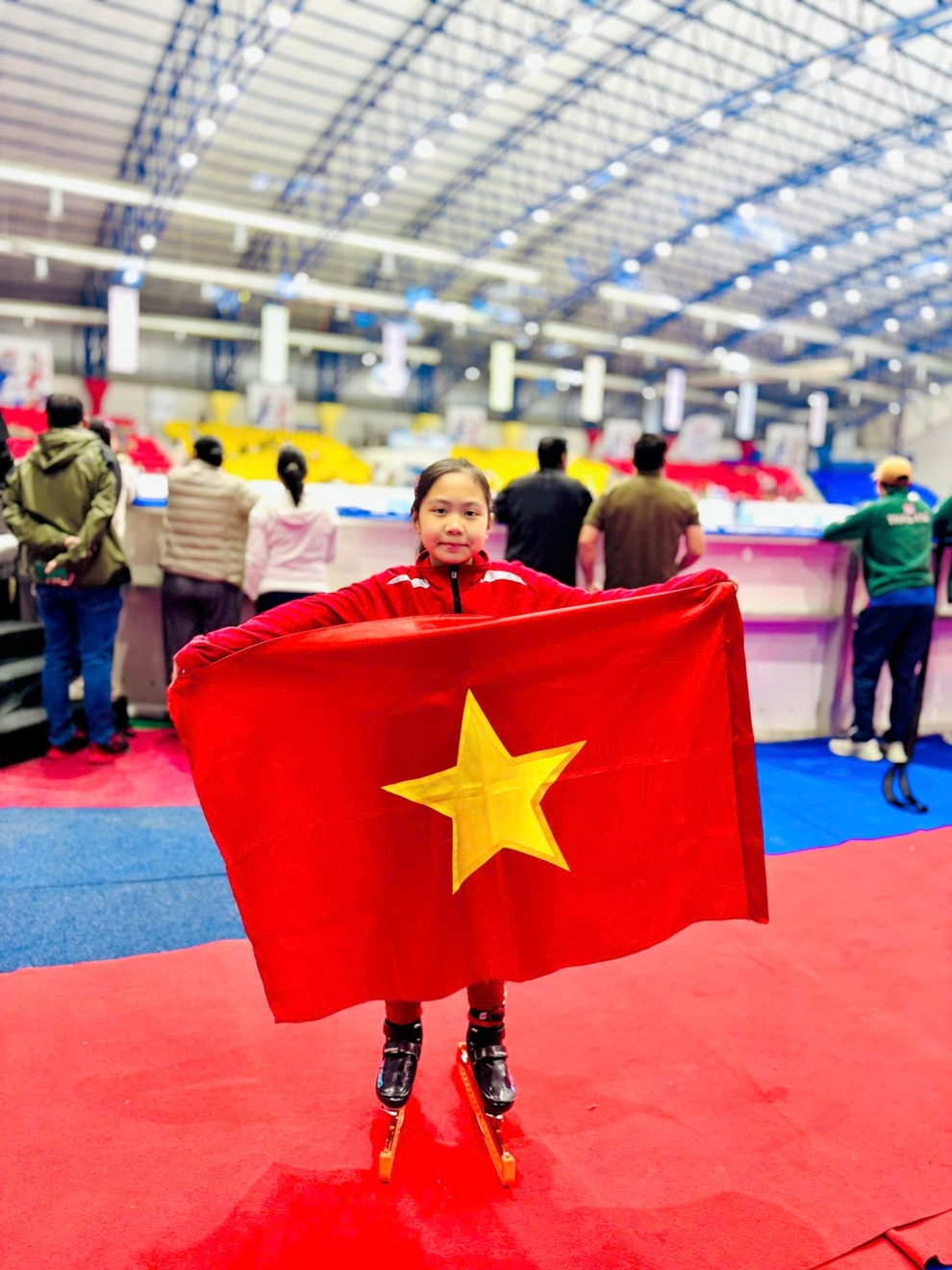 2025年アジアスピードスケート選手権でベトナムの若手選手が活躍 Vận động viên nhí Việt Nam tỏa sáng ở giải trượt băng tốc độ châu Á 2025 - 1