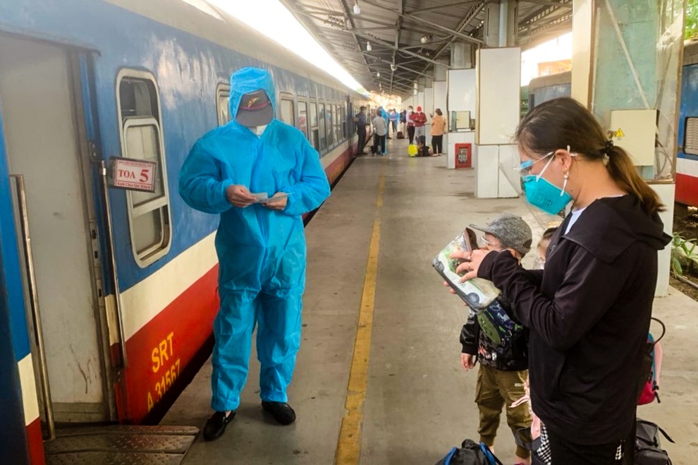 Đường sắt Việt Nam mòn mỏi chờ chạy lại tàu phục vụ người dân - 3 Đường sắt Việt Nam mòn mỏi chờ chạy lại tàu phục vụ người dân - 3