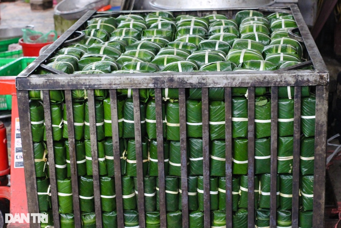 Làng gói bánh chưng nhanh như chớp, chưa đầy 30 giây xong một cái - 10 Làng gói bánh chưng nhanh như chớp, chưa đầy 30 giây xong một cái - 10