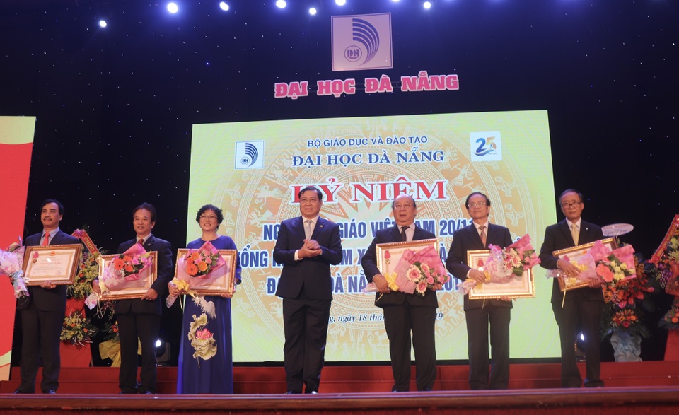Chủ tịch Đà Nẵng cam kết tích cực thúc đẩy dự án làng đại học - 2 Chủ tịch Đà Nẵng cam kết tích cực thúc đẩy dự án làng đại học - 2
