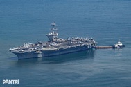 Tàu sân bay năng lượng hạt nhân USS George Washington cập cảng Đà Nẵng