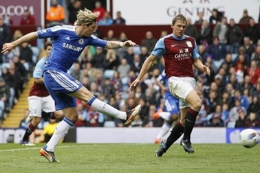 Torres “nổ súng”, Chelsea thắng lớn tại Villa Park
