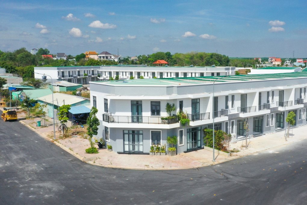 Bình Dương khuyến khích doanh nghiệp xây dựng nhà ở xã hội cho công nhân - 2 Bình Dương khuyến khích doanh nghiệp xây dựng nhà ở xã hội cho công nhân - 2