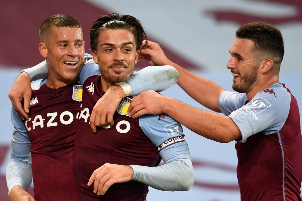 Aston Villa 7-2 Liverpool: Thảm họa với nhà vô địch - 2 Aston Villa 7-2 Liverpool: Thảm họa với nhà vô địch - 2