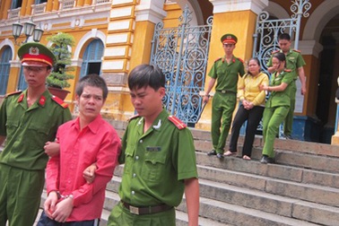 Sự hối hận muộn màng của đứa con tội đồ