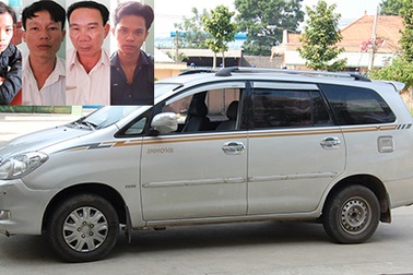 Dàn cảnh đưa “con mồi” lên ô tô rồi lột sạch tài sản