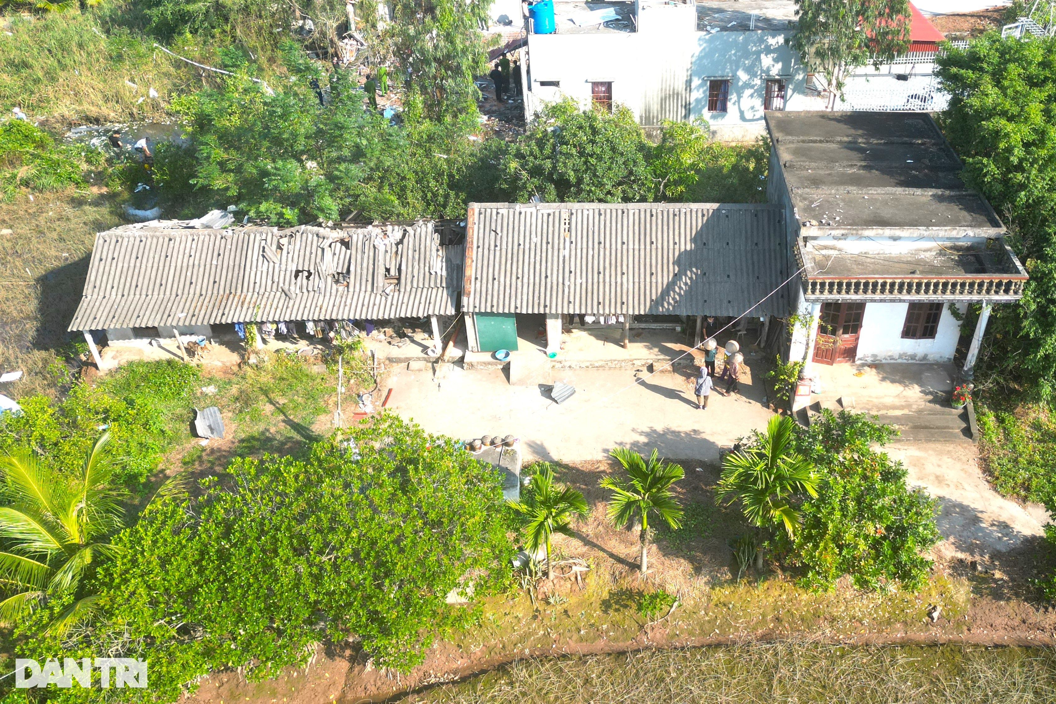 Hiện trường nơi chế tạo pháo gây nổ khiến 2 người tử vong ở Ninh Bình - 6 Hiện trường nơi chế tạo pháo gây nổ khiến 2 người tử vong ở Ninh Bình - 6
