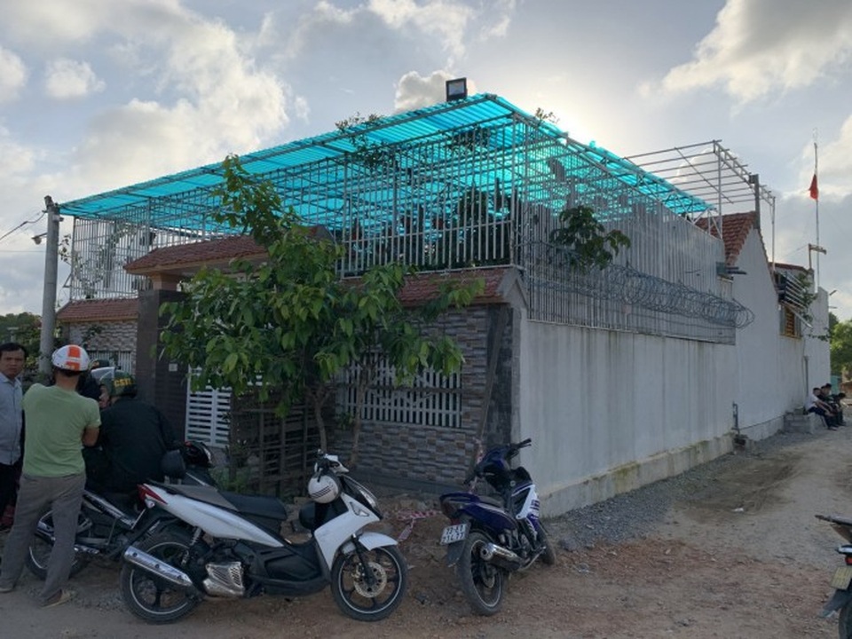 Gần 100 chiến sỹ công an triệt phá tụ điểm ma túy gây nhức nhối - 4 Gần 100 chiến sỹ công an triệt phá tụ điểm ma túy gây nhức nhối - 4