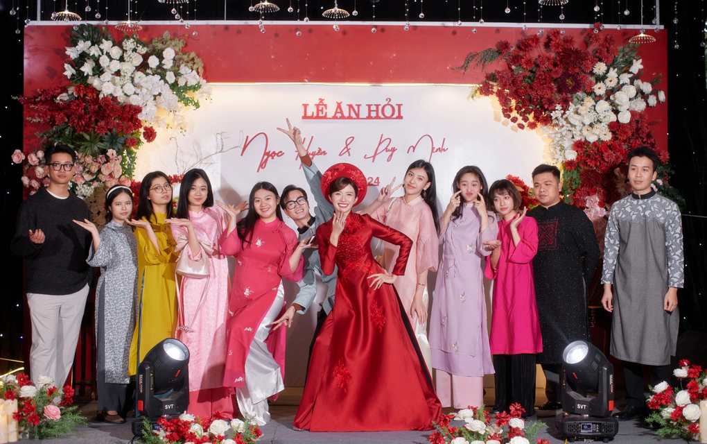 Diễn viên Ngọc Huyền bật khóc trong lễ ăn hỏi với bạn trai kém tuổi - 5 Diễn viên Ngọc Huyền bật khóc trong lễ ăn hỏi với bạn trai kém tuổi - 5