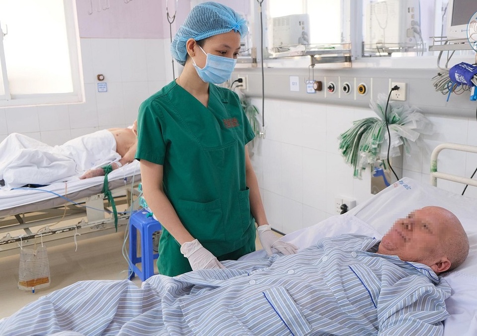 Nhiều người bỗng lở loét, tuột da vì hội chứng hiếm gặp nguy hiểm - 2 Nhiều người bỗng lở loét, tuột da vì hội chứng hiếm gặp nguy hiểm - 2