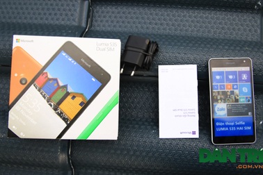Đập hộp Microsoft Lumia 535 chính hãng tại Việt Nam