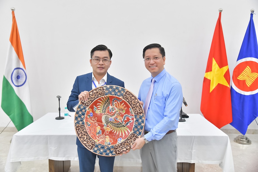 Jemmia Diamond được vinh danh trong diễn đàn Giao lưu văn hóa, kinh tế Việt Nam - Ấn Độ - 4 Jemmia Diamond được vinh danh trong diễn đàn Giao lưu văn hóa, kinh tế Việt Nam - Ấn Độ - 4