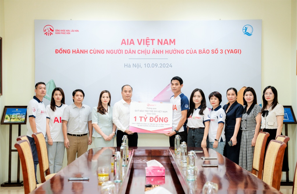 AIA Việt Nam đồng hành cùng người dân vùng bão, lũ - 4 AIA Việt Nam đồng hành cùng người dân vùng bão, lũ - 4