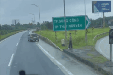 Nữ tài xế điều khiển ô tô đi lùi trên cao tốc ở Thái Nguyên