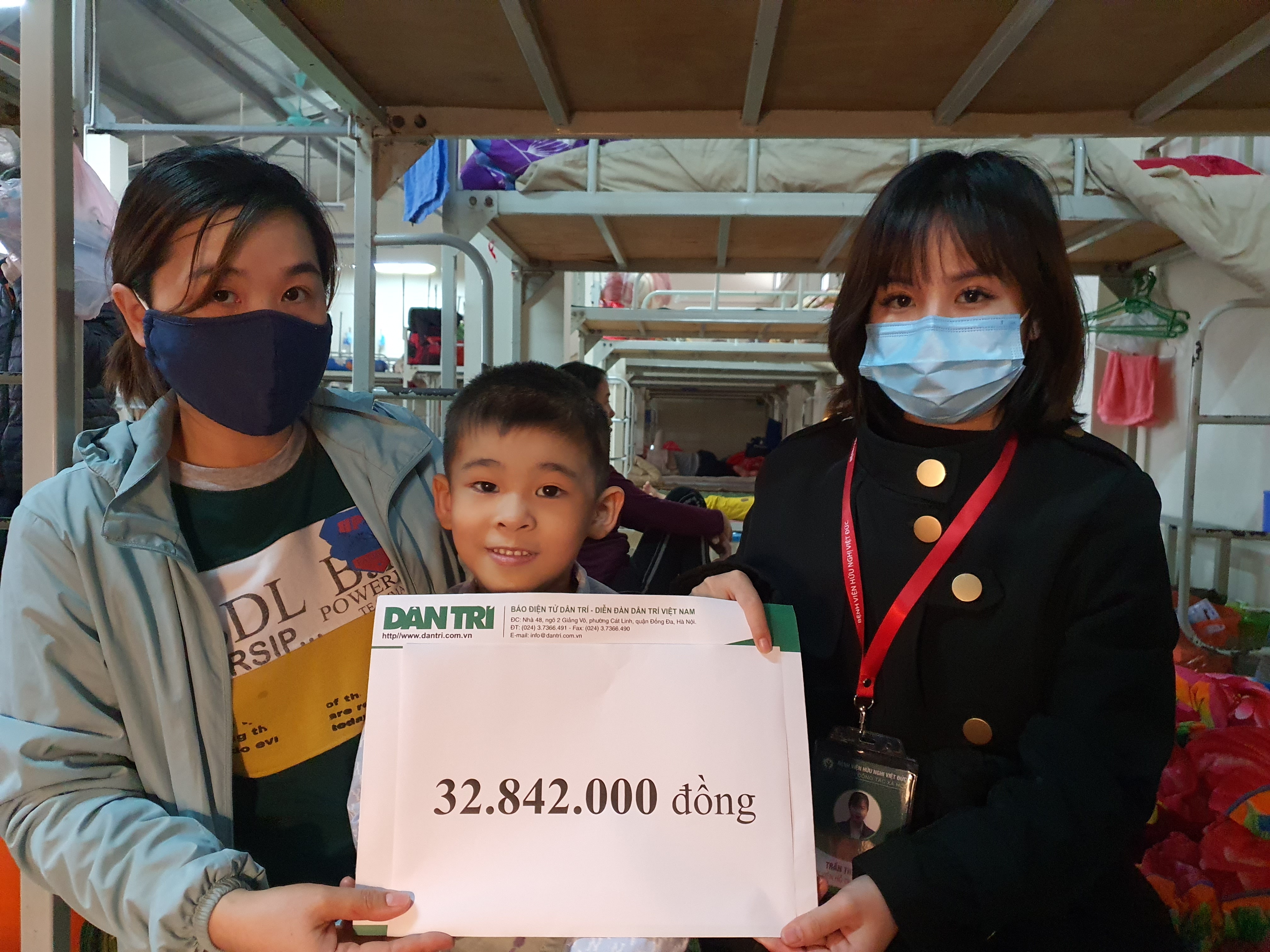 Cậu bé 6 tuổi bị công nông chèn tiếp tục được bạn đọc giúp đỡ sắp xuất viện - 1 Cậu bé 6 tuổi bị công nông chèn tiếp tục được bạn đọc giúp đỡ sắp xuất viện - 1