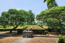 Manh mối giúp cảnh sát truy vết, bắt giữ 2 nghi phạm xâm hại lăng mộ vua Lê