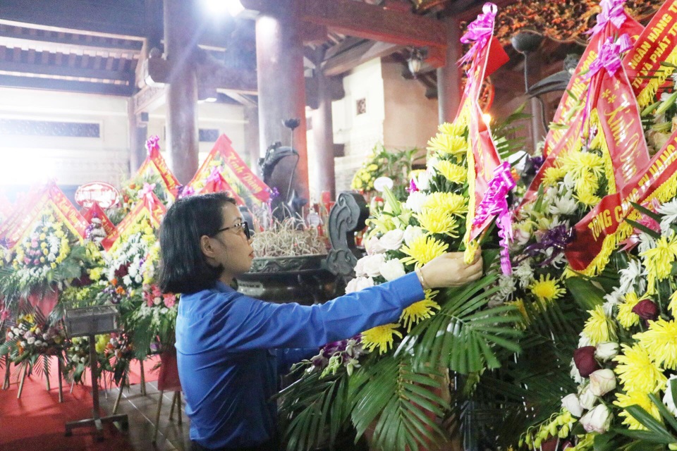 Tuổi trẻ Nghệ An và hành trình tri ân các anh hùng liệt sỹ - 1 Tuổi trẻ Nghệ An và hành trình tri ân các anh hùng liệt sỹ - 1