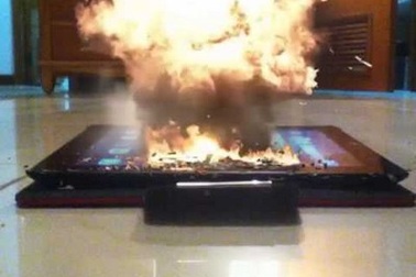 Cửa hàng Apple Store sơ tán khẩn cấp vì pin iPad phát nổ