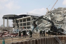 Phát hiện sự sống dưới đống đổ nát tòa nhà 30 tầng bị sập ở Bangkok