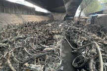 Khoảng 500 xe máy bị thiêu rụi trong vụ cháy bãi xe gầm cầu Vĩnh Tuy