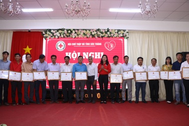 Sóc Trăng tôn vinh người hiến máu tình nguyện tiêu biểu