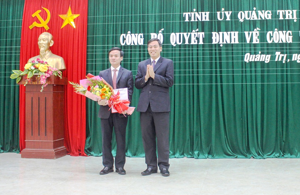 Quảng Trị bổ nhiệm Chánh Văn phòng UBND tỉnh sau 3 tháng “trống ghế” - 1 Quảng Trị bổ nhiệm Chánh Văn phòng UBND tỉnh sau 3 tháng “trống ghế” - 1