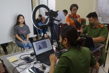 Có bắt buộc phải đổi sang căn cước công dân gắn chip?