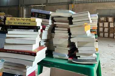 Phát hiện hơn 100 tấn sách giả ở Hà Nội