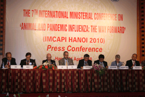 Đề phòng nguy cơ bùng phát cúm H5N1 và đại dịch cúm H1N1