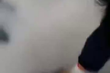 Cá bị đông lạnh bất ngờ “hồi sinh” khi được bỏ vào nước ấm